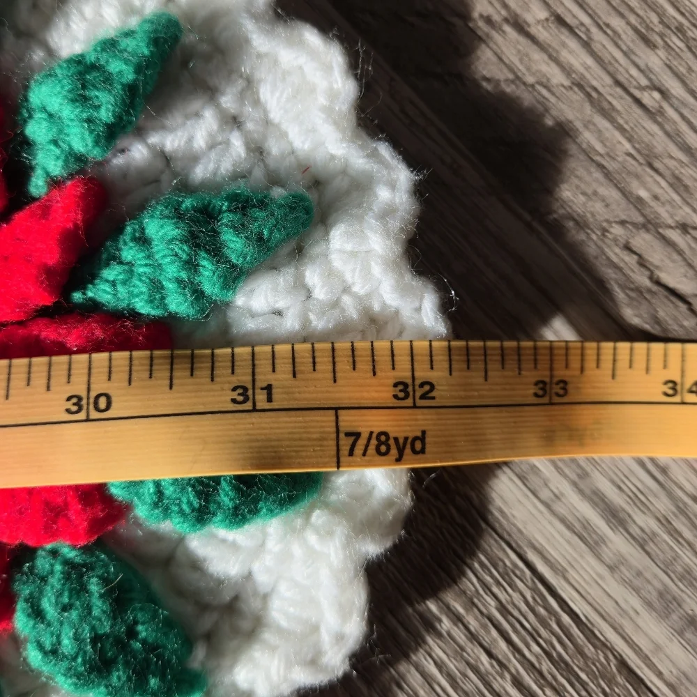 Vintage Handmade Crochet Poinsettia 3D Flower Christmas Table Runner Large 32" - Picture 9 of 11